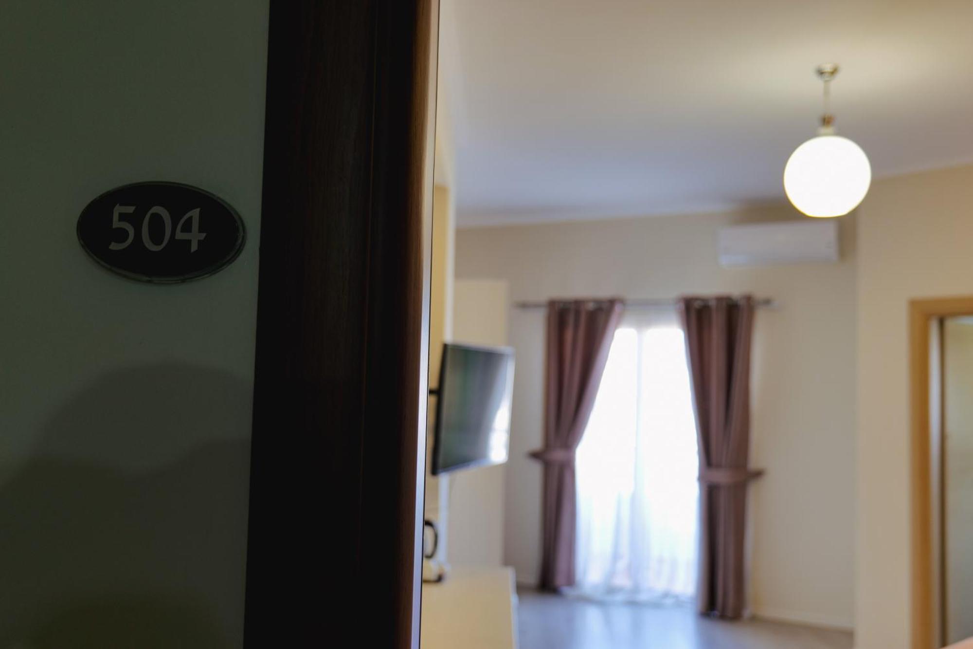Hotel Mediterrane Саранда Экстерьер фото